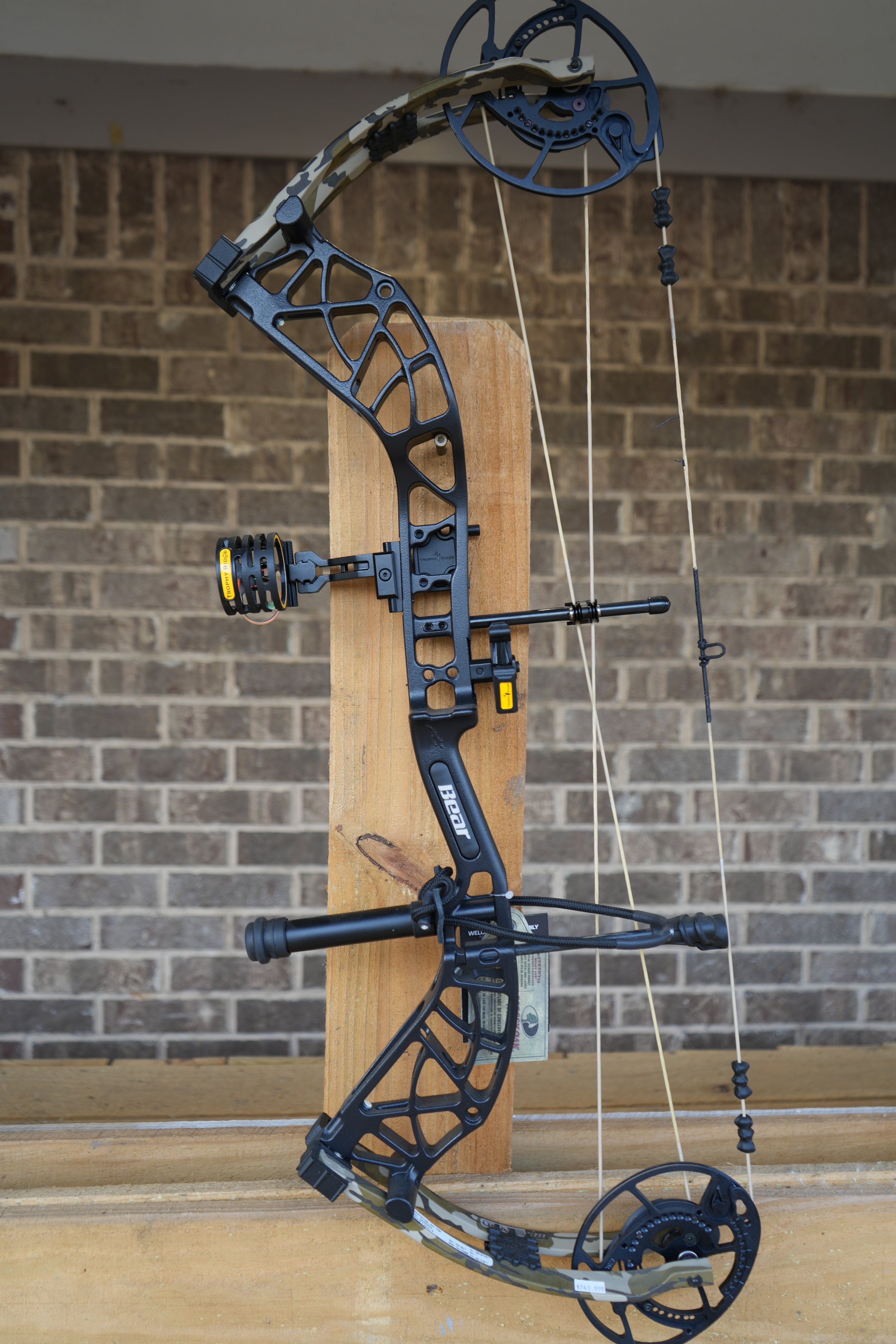 BEAR WHITETAIL RTH COMPOUND BOW