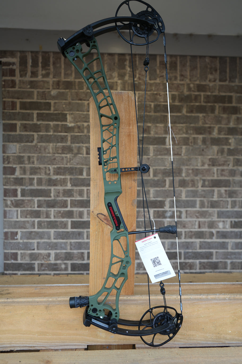 Darton TriTech 33 Comound Bow