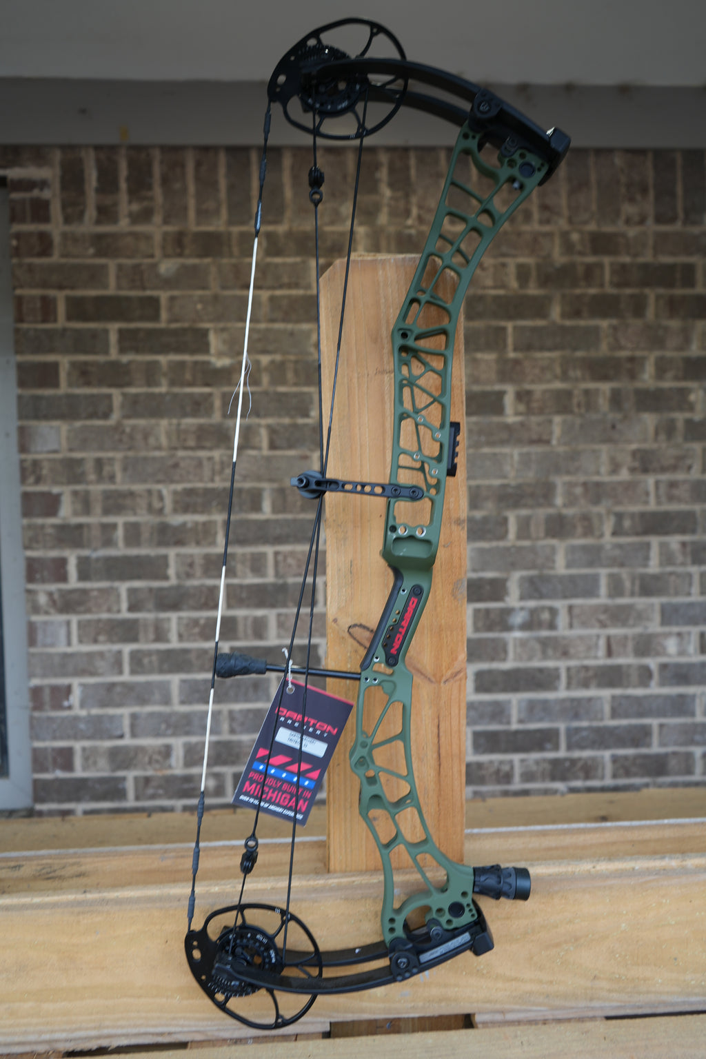 Darton TriTech 33 Comound Bow