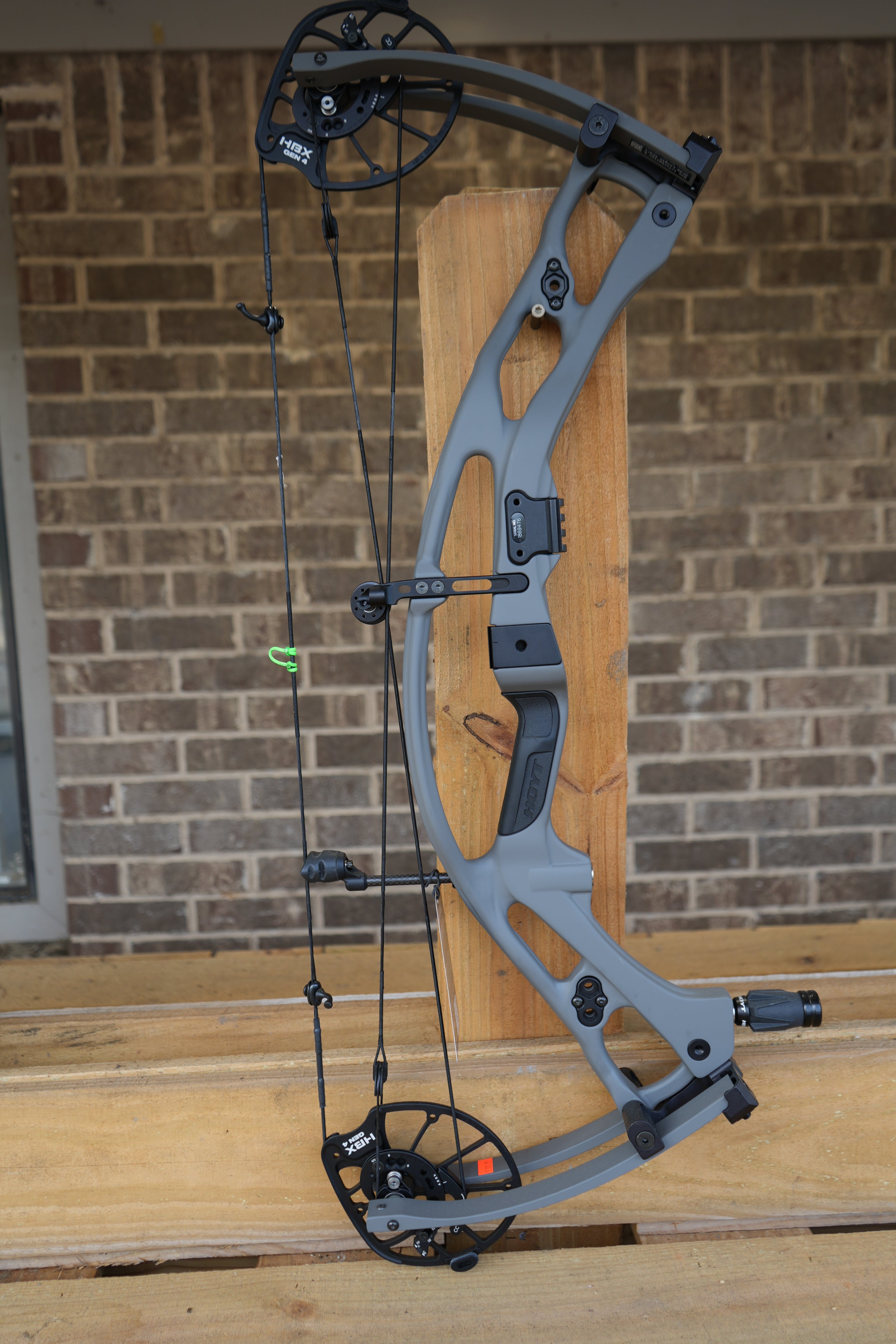 HOYT Carbon RX-10 Compound Bow