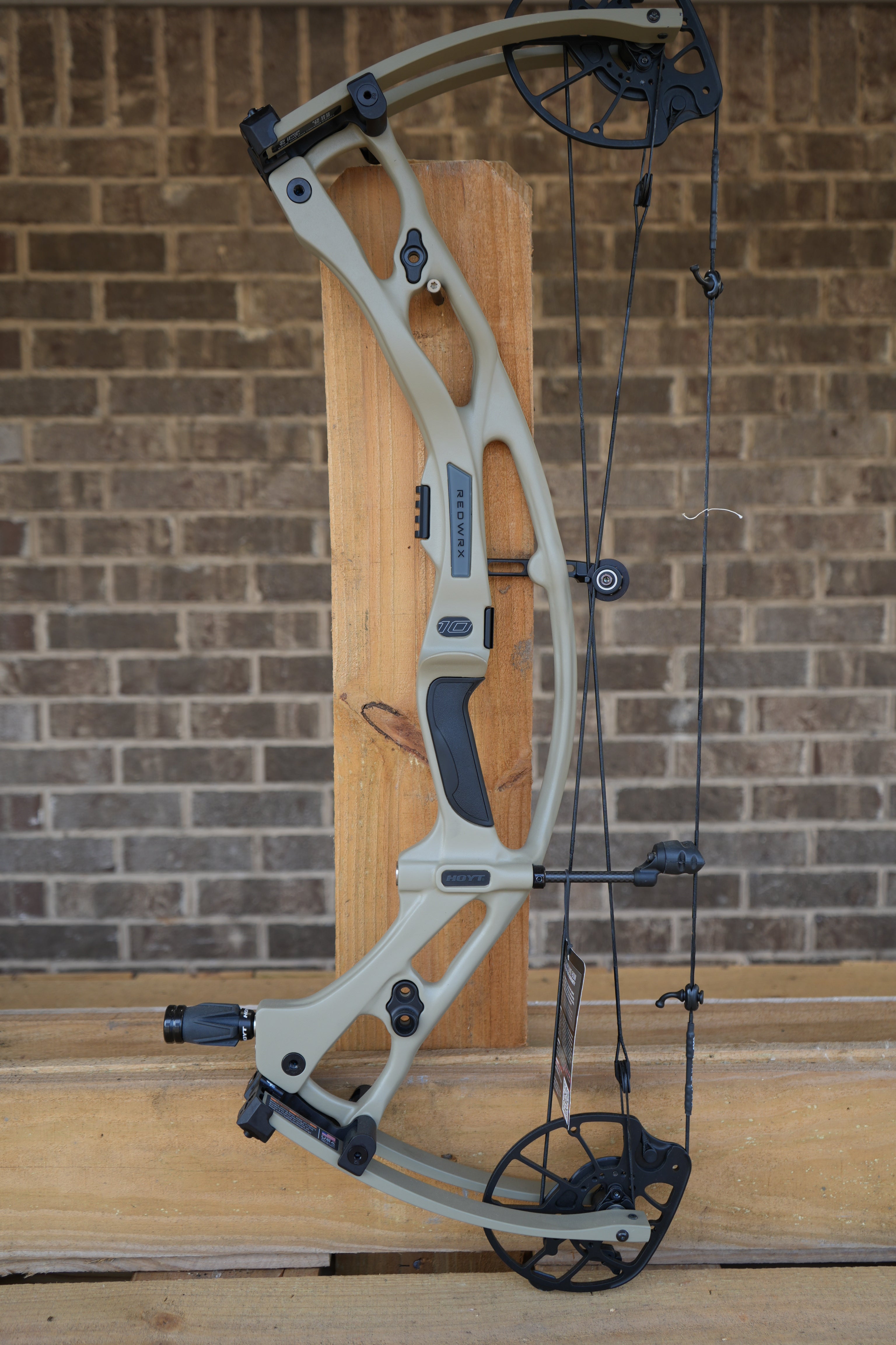 HOYT Carbon RX-10 Compound Bow