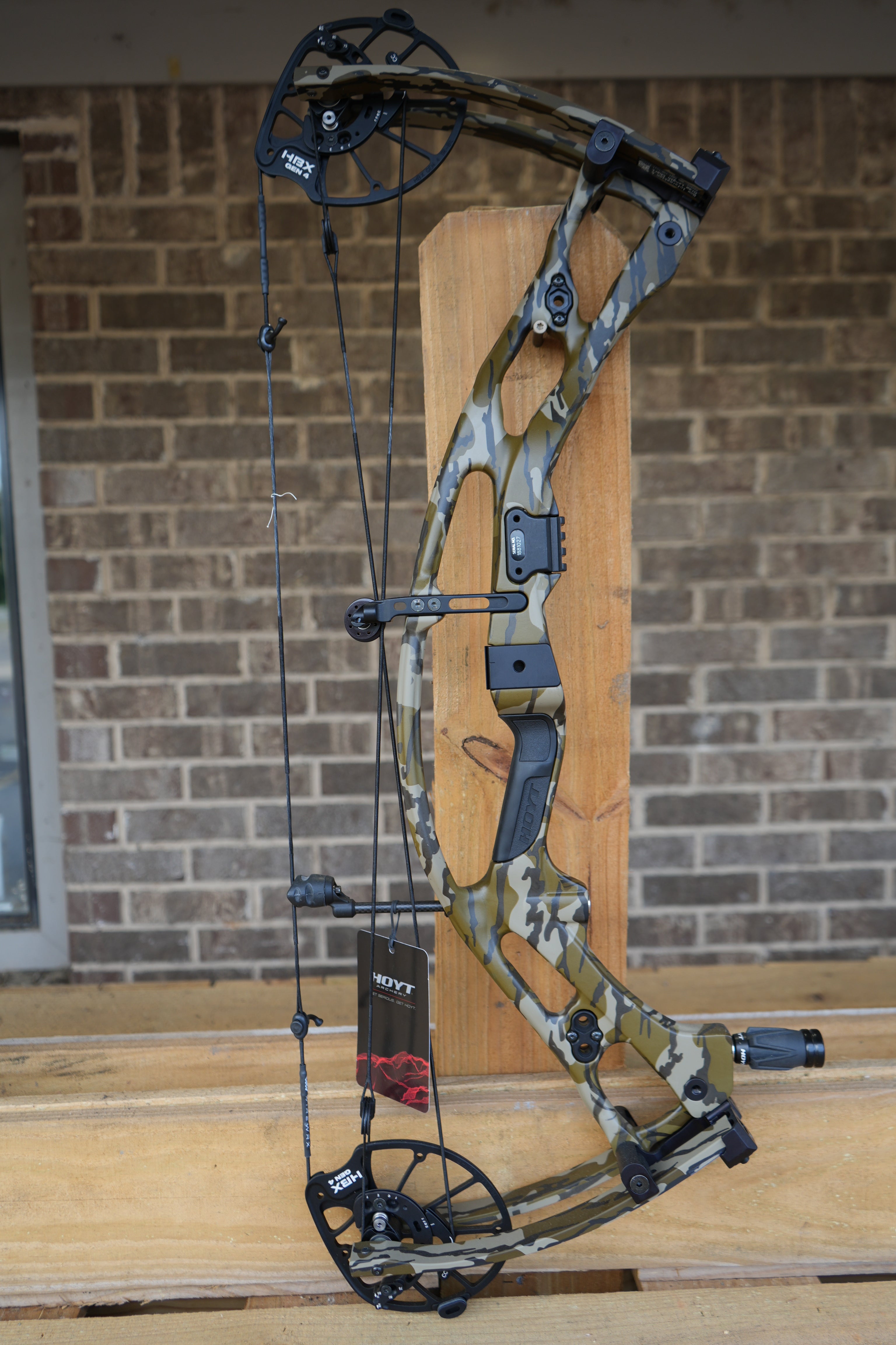 HOYT Carbon RX-10 Compound Bow