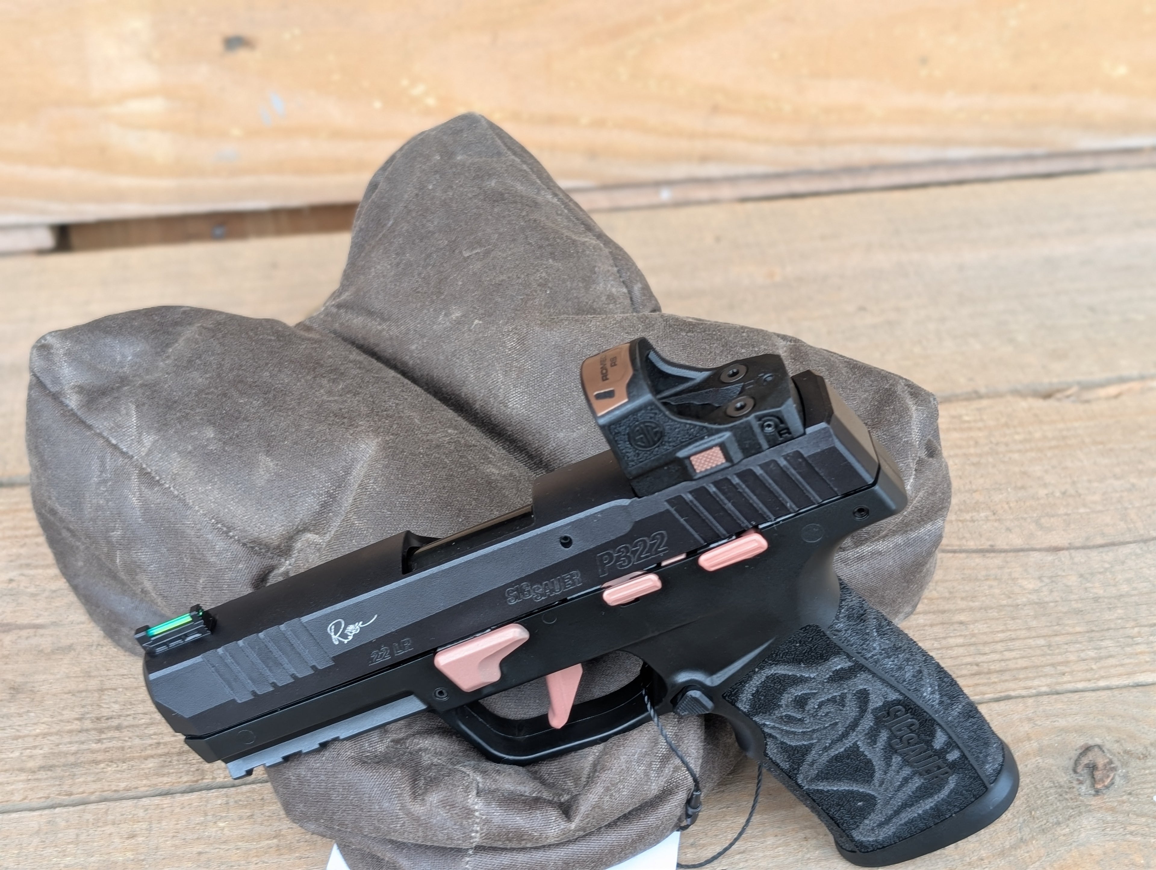 Sig Sauer P322 Rose With optic