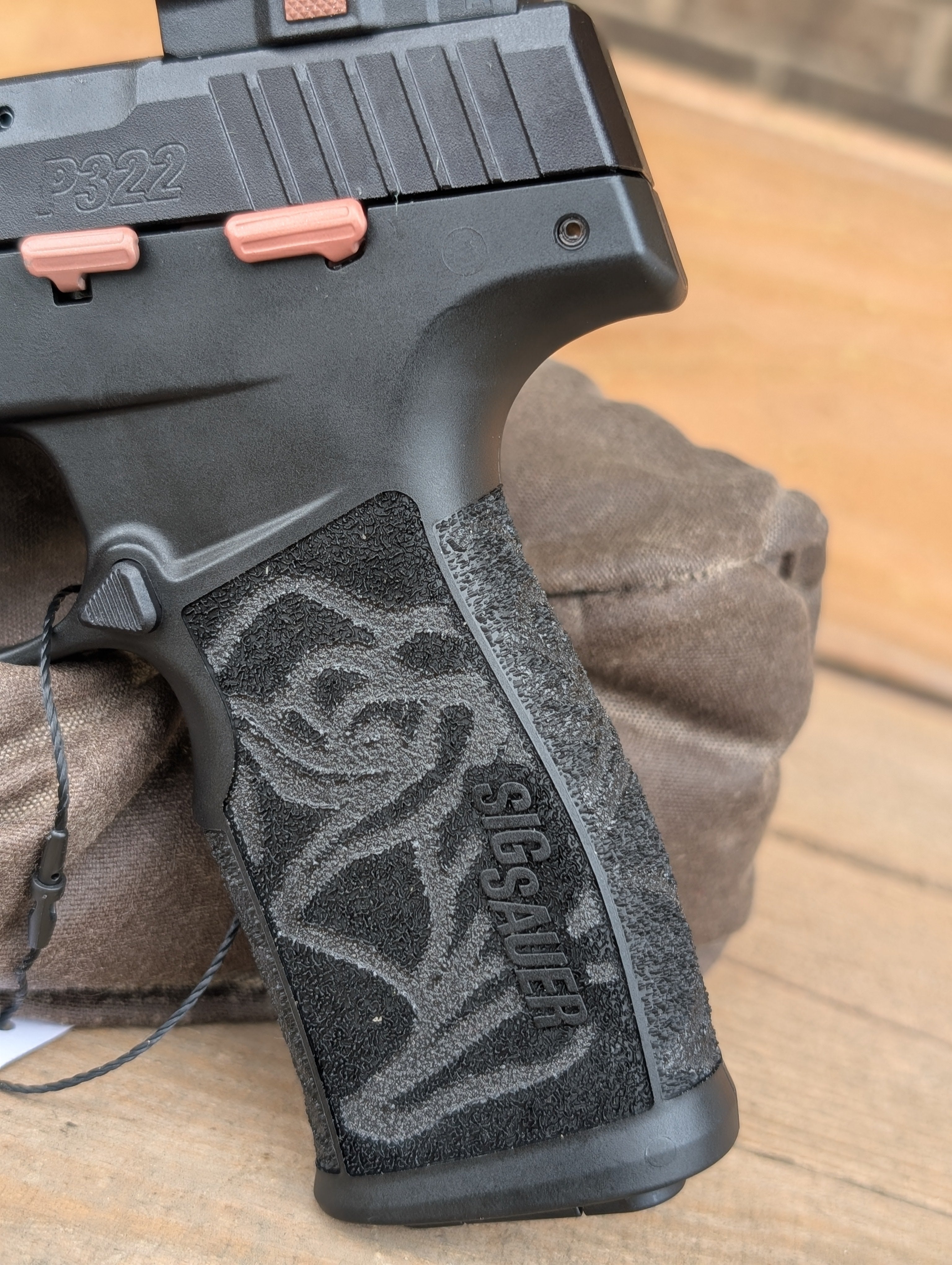 Sig Sauer P322 Rose With optic