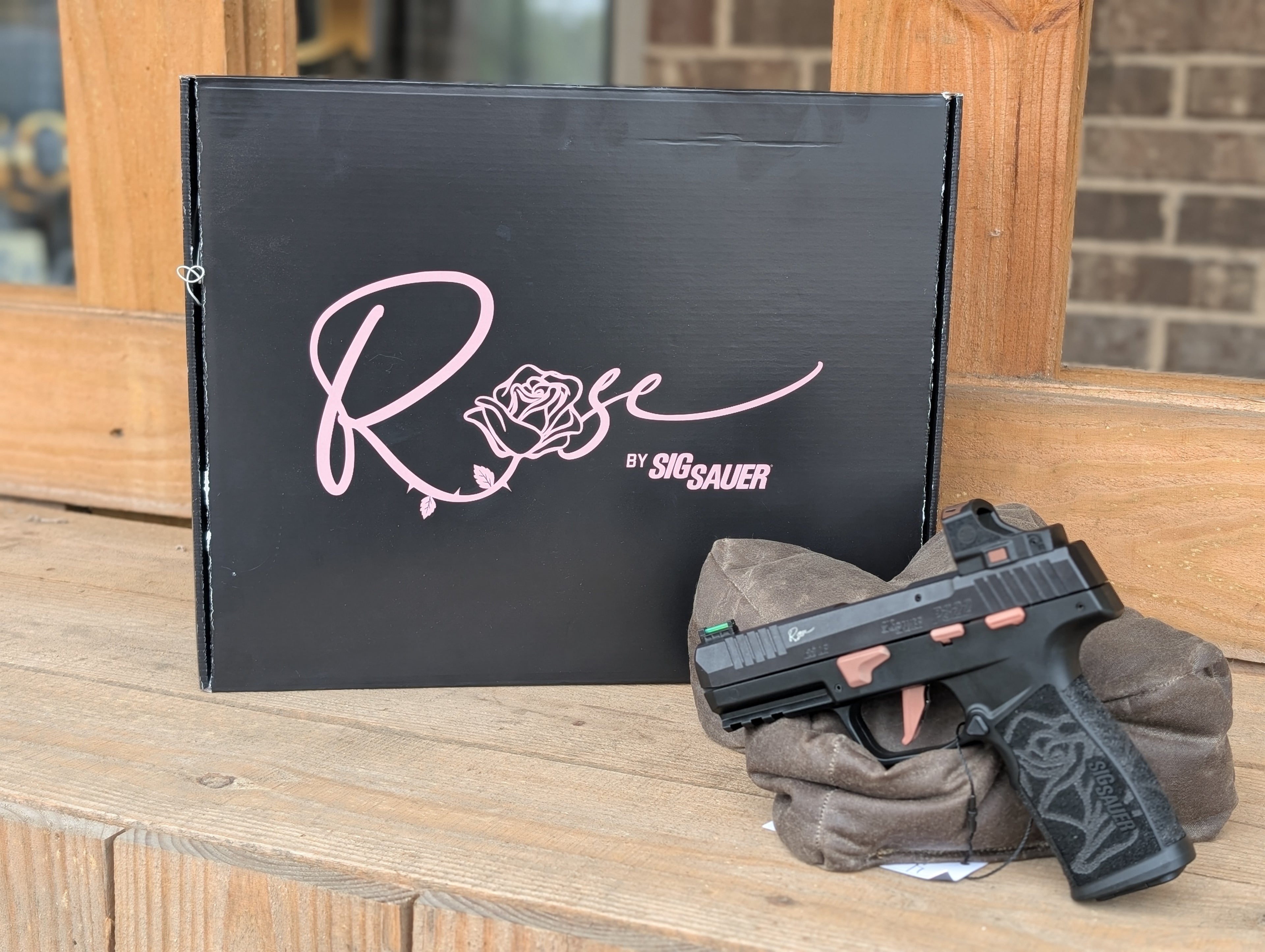 Sig Sauer P322 Rose With optic
