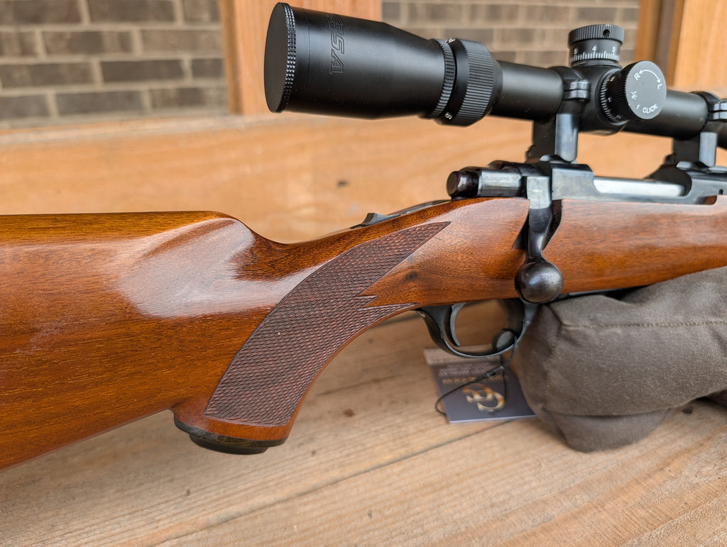 RUGER M77 220 SWIFT
