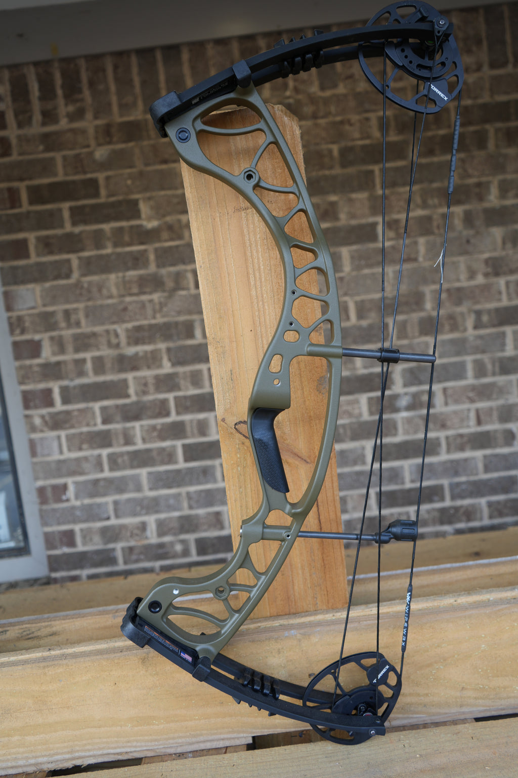 Hoyt Archery Torrex Left-Hand Compound Bow RTH Package
