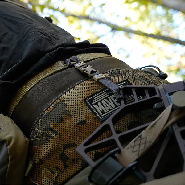 Latitude Gear Hanger